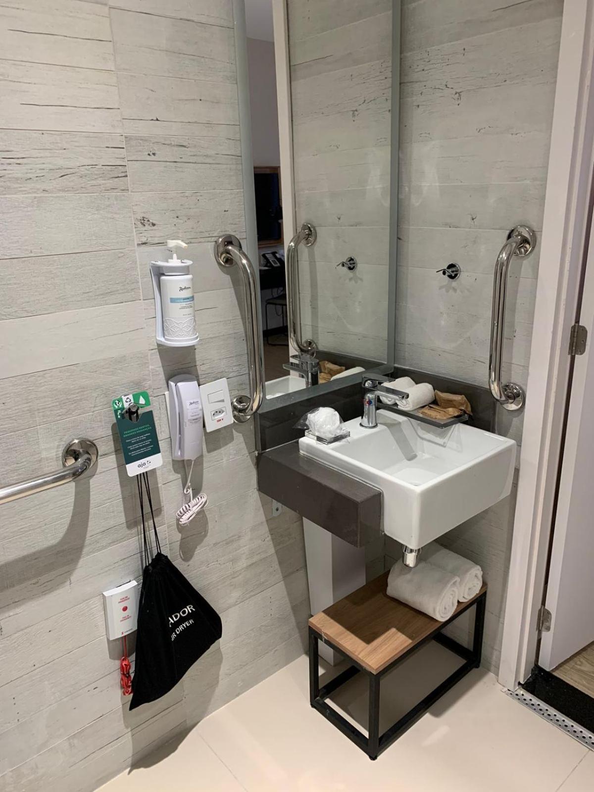 Radisson Pinheiros Hotel Сао Паоло Екстериор снимка
